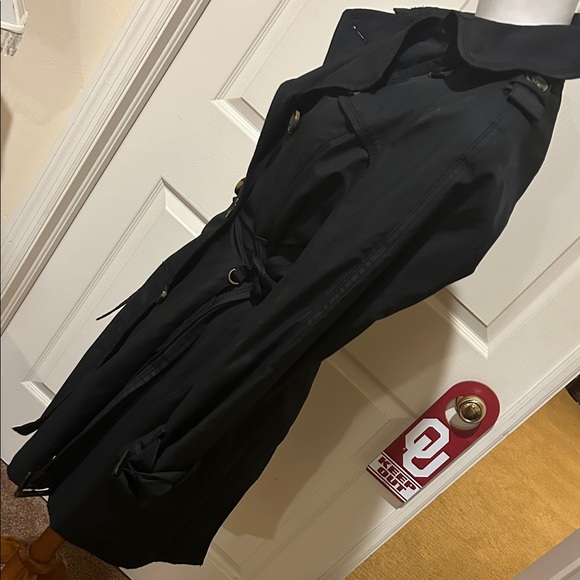 Jones New York Black Double-Breasted Trench Coat. Wool blend upper lining. Small - Picture 3 of 16